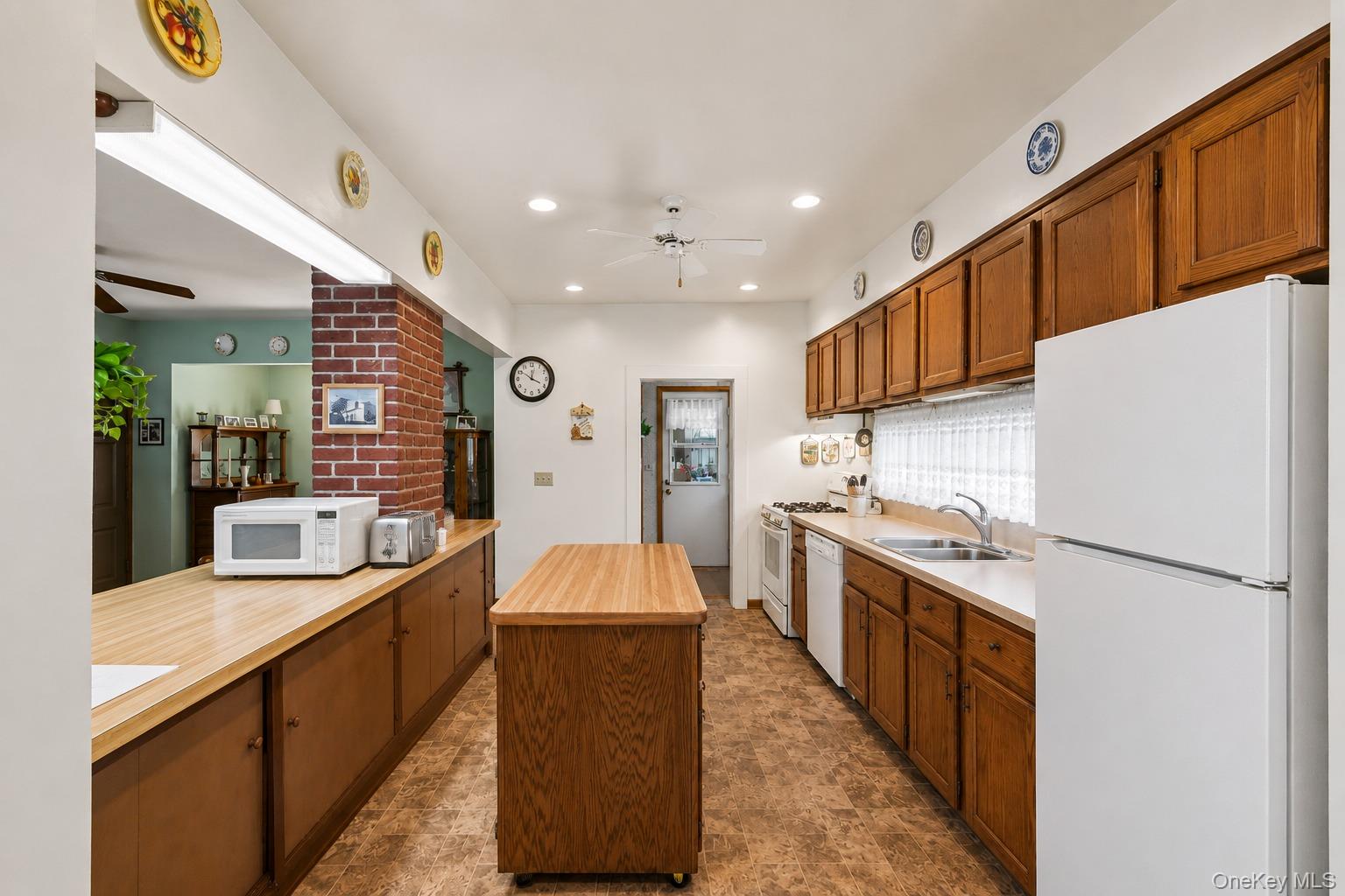 9 Walts Way Property Photo 17