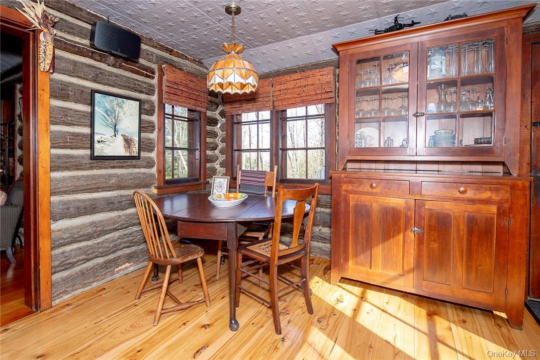 892 Duell Road Property Photo 8