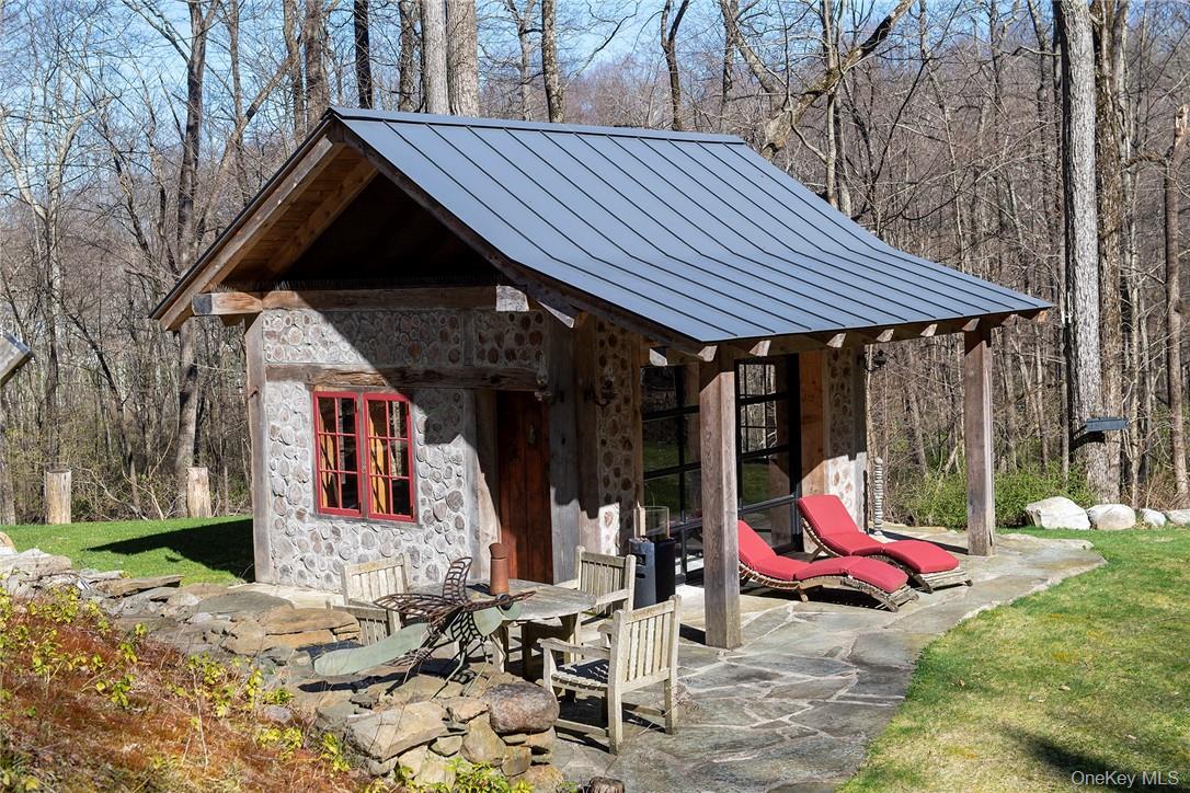 892 Duell Road Property Photo 28