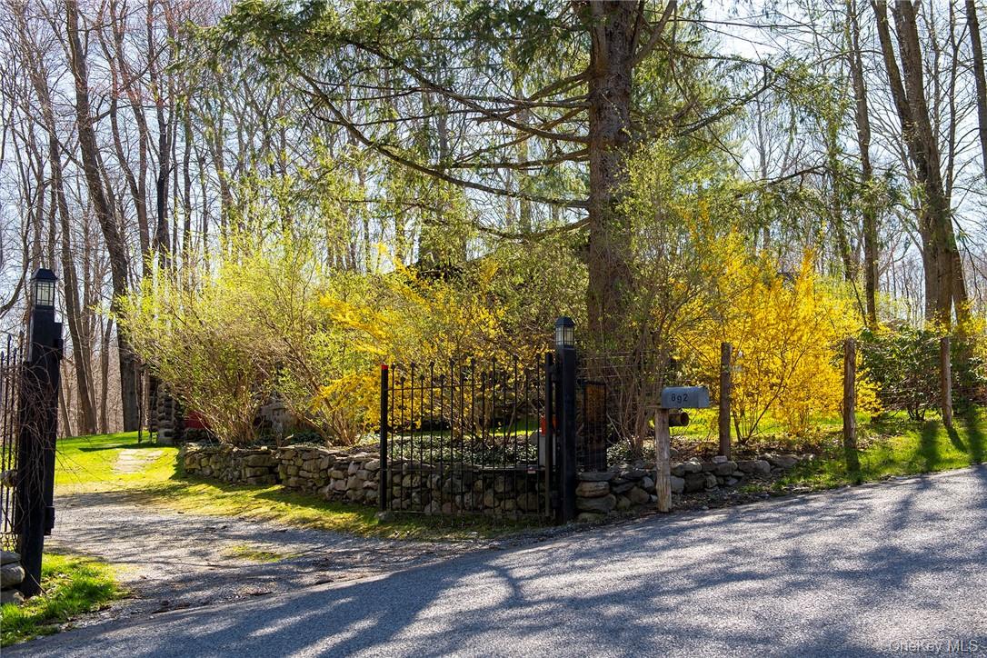 892 Duell Road Property Photo 36