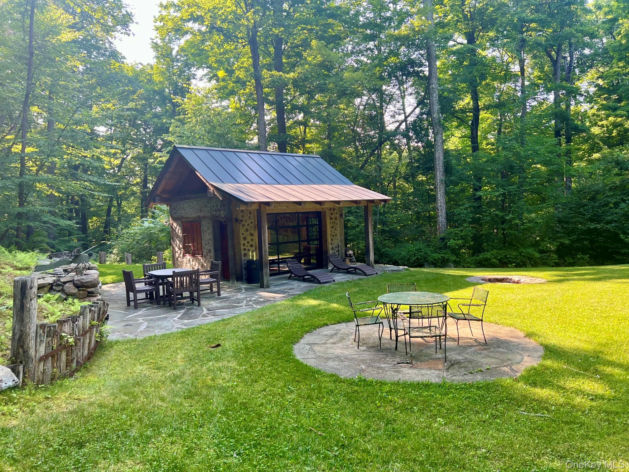 892 Duell Road Property Photo 37