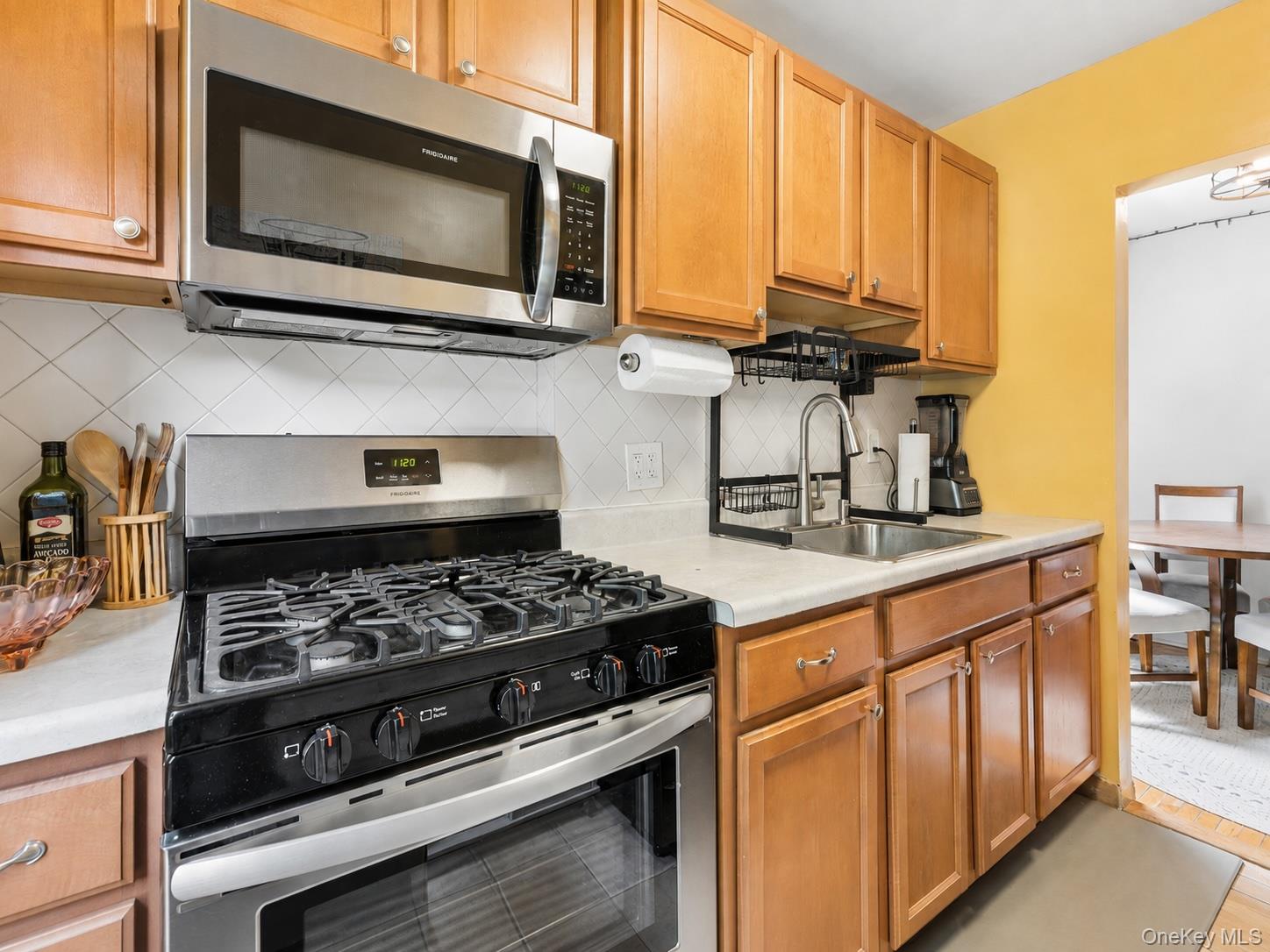 196-29 69th Ave #1st Fl Property Photo 6