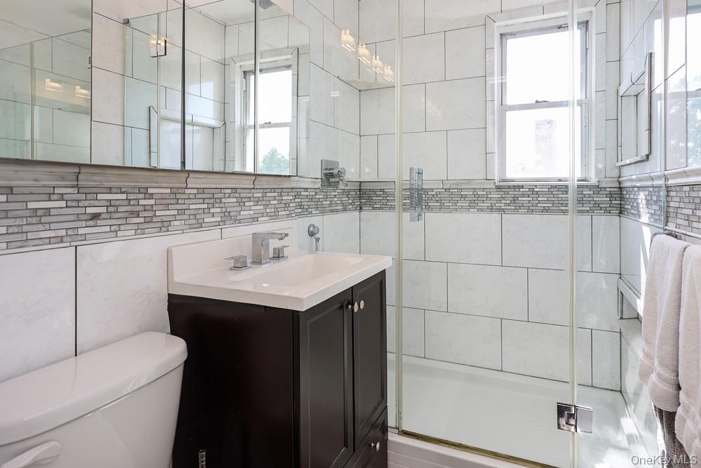 71-11 252 Street 195b Property Photo 2