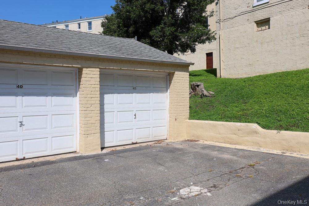 71-11 252 Street 195b Property Photo 4