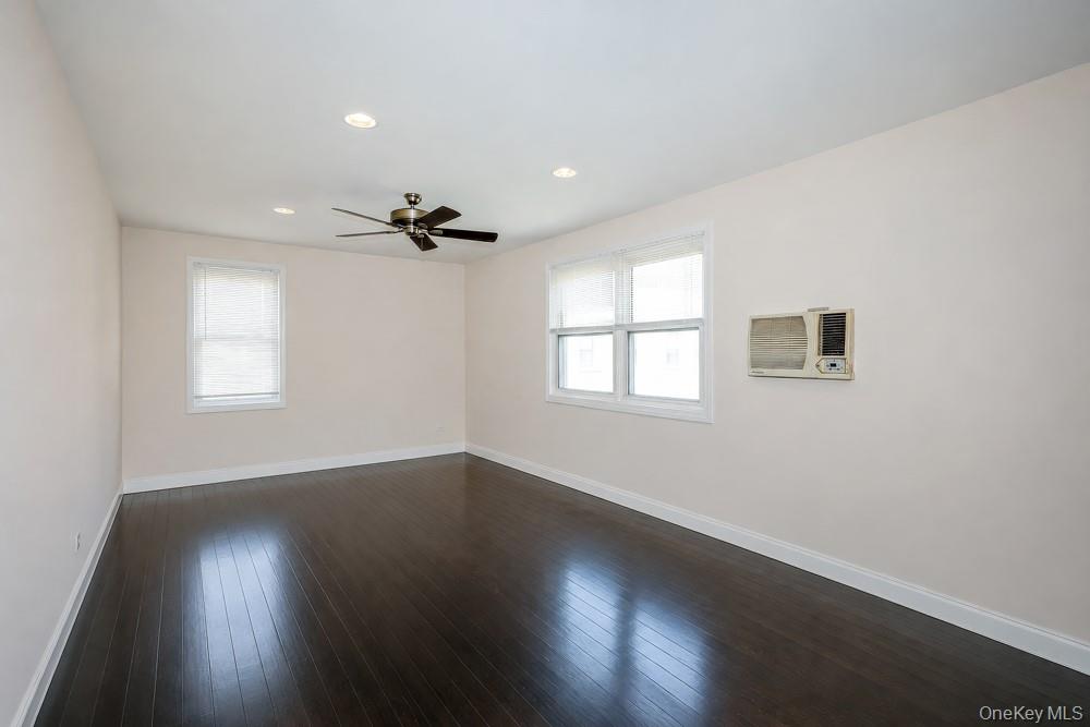 71-11 252 Street 195b Property Photo 8