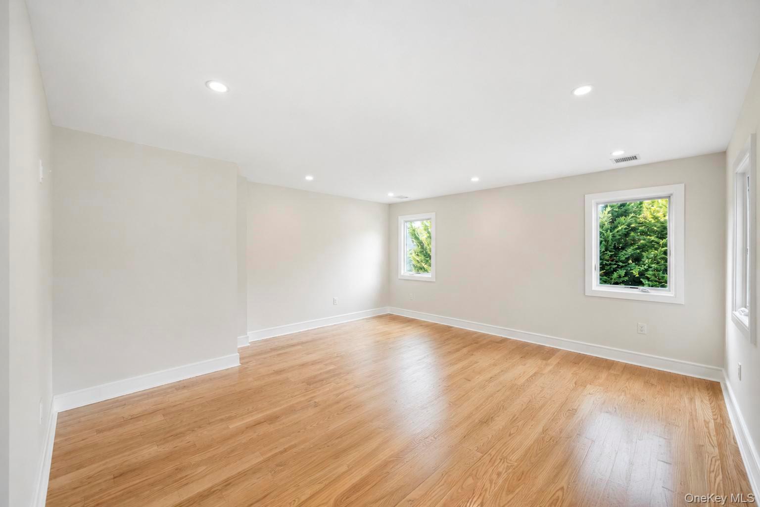 949 Midway Property Photo 33