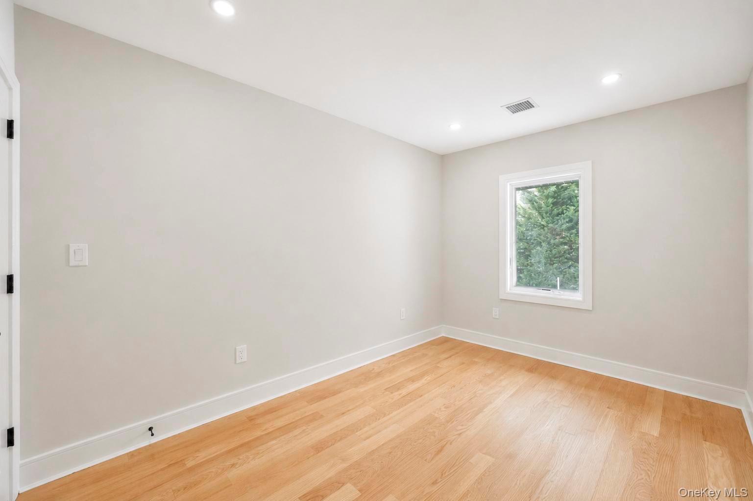 949 Midway Property Photo 36