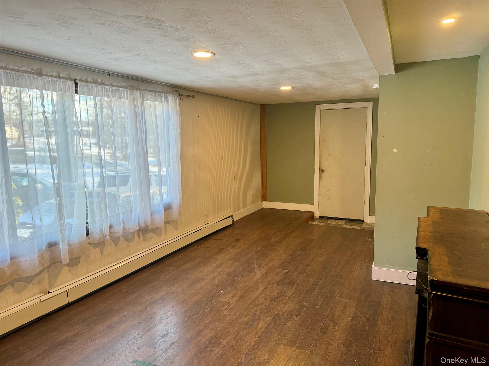 14-16 Glen Hill Property Photo 8