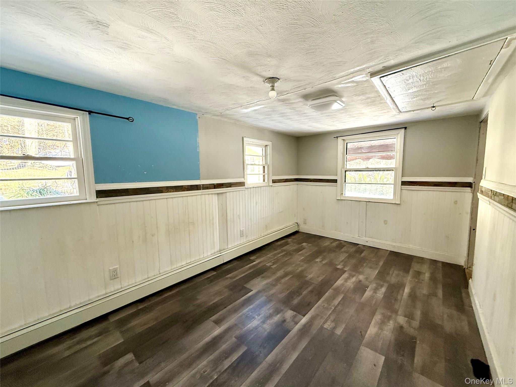 14-16 Glen Hill Property Photo 11