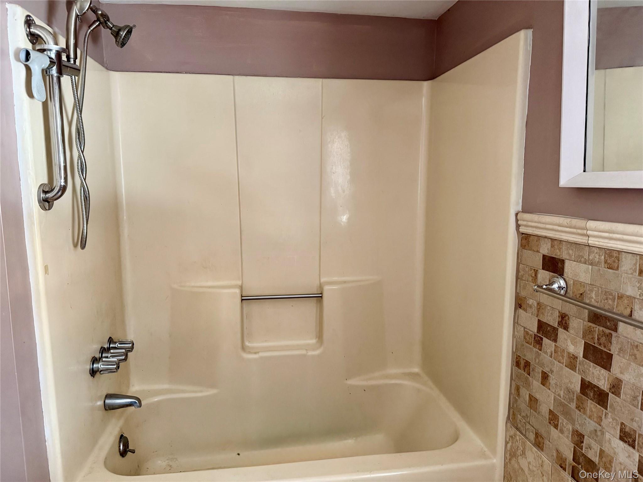 14-16 Glen Hill Property Photo 14