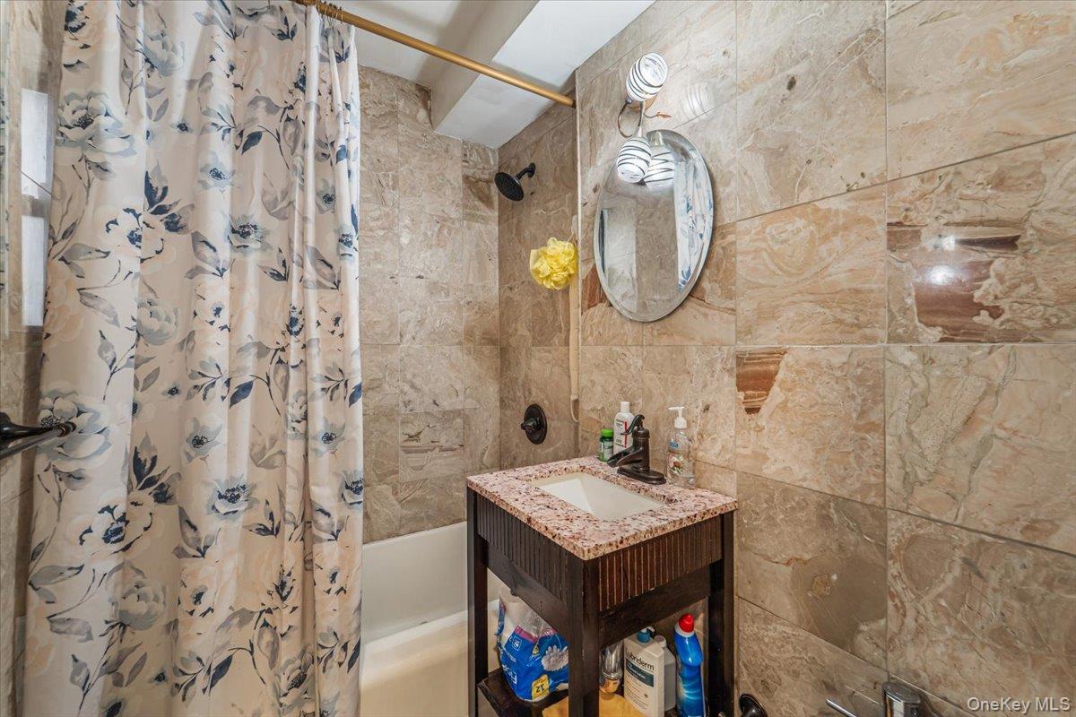 9011 35 Avenue 3t Property Photo 9