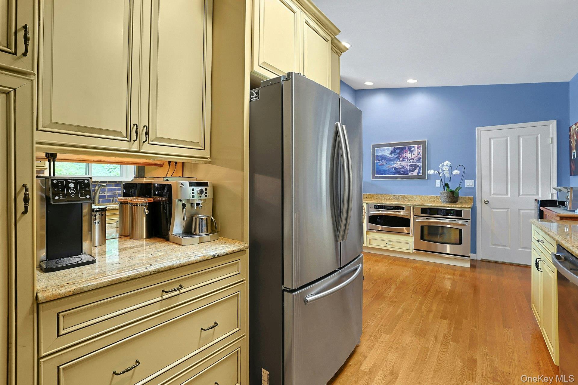 11 Lakeside Road Property Photo 15