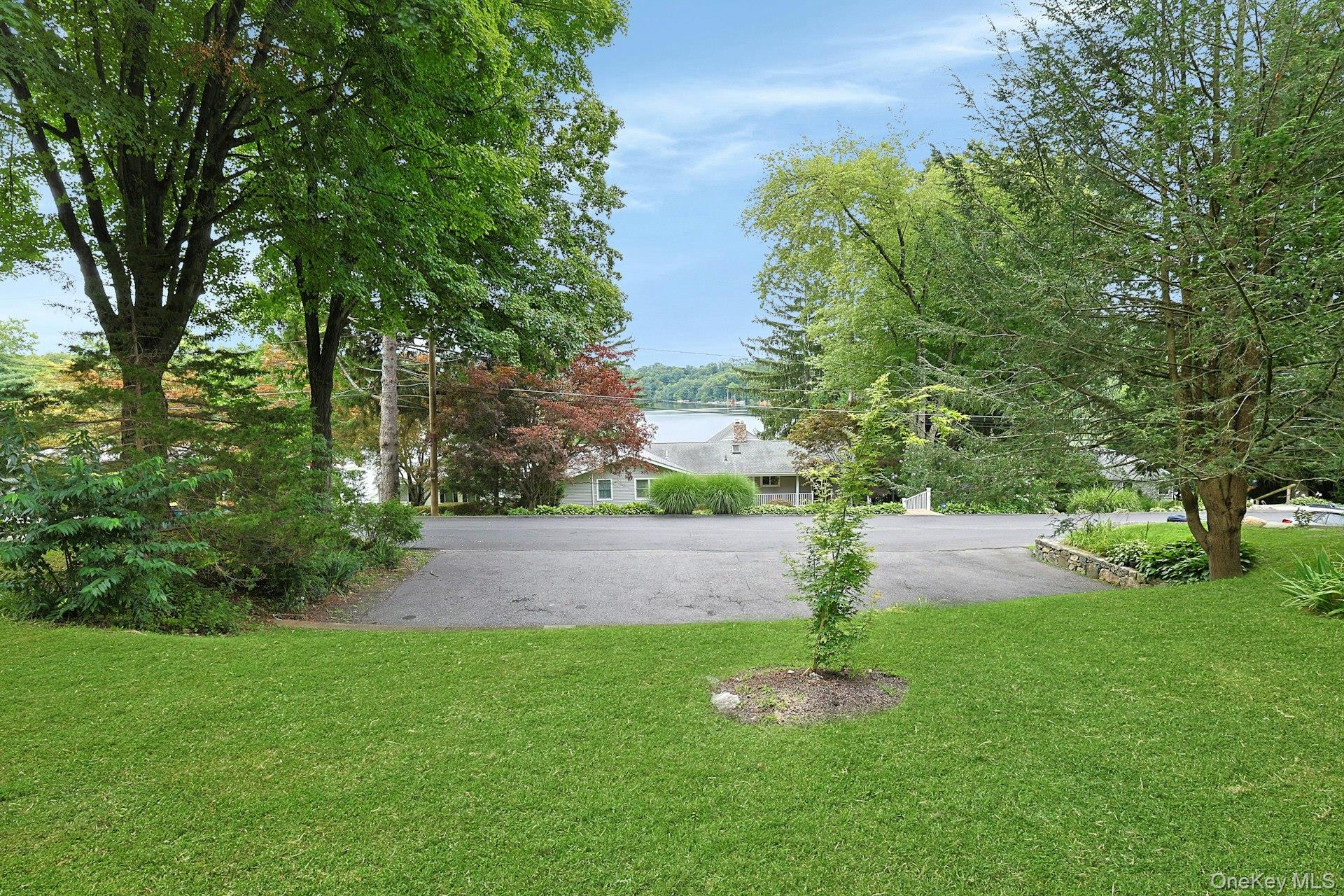 11 Lakeside Road Property Photo 42