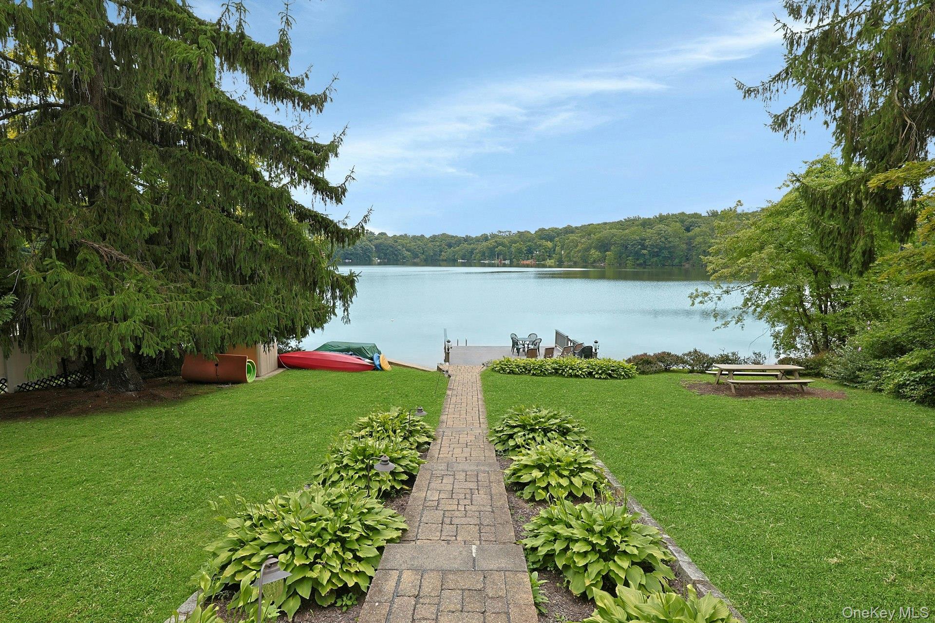 11 Lakeside Road Property Photo 45