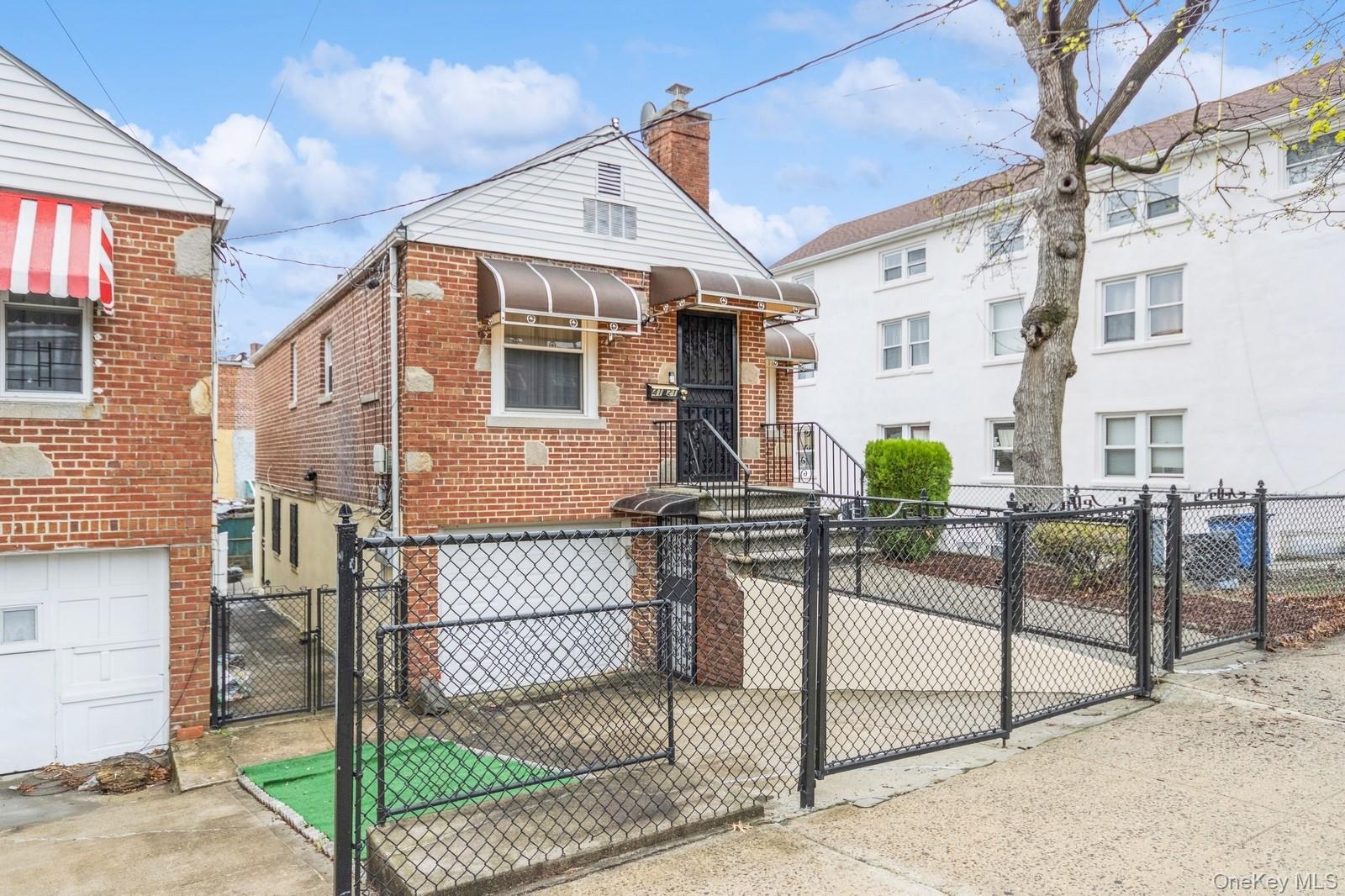 4121 Grace Avenue Property Photo 2
