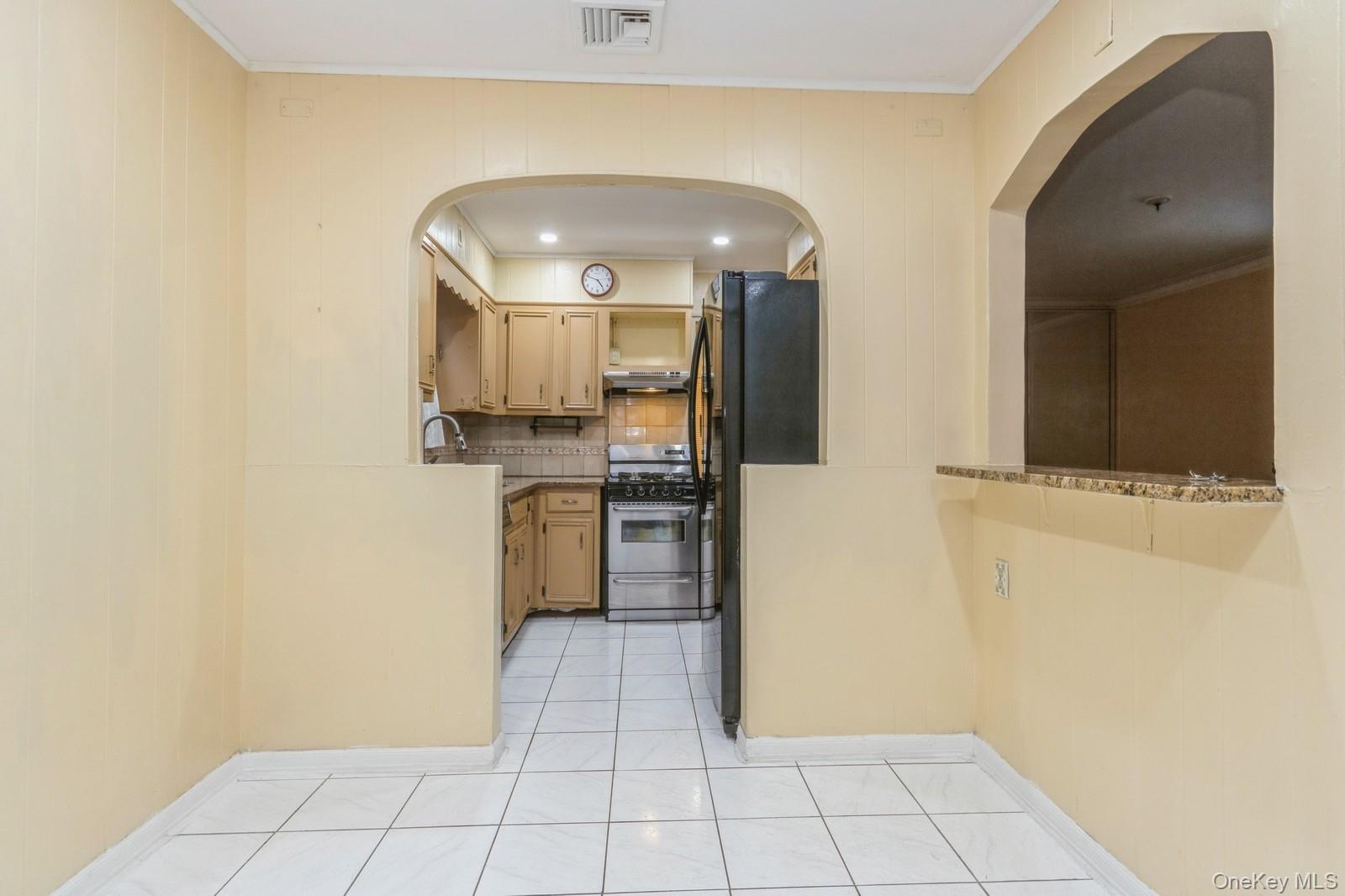 4121 Grace Avenue Property Photo 4