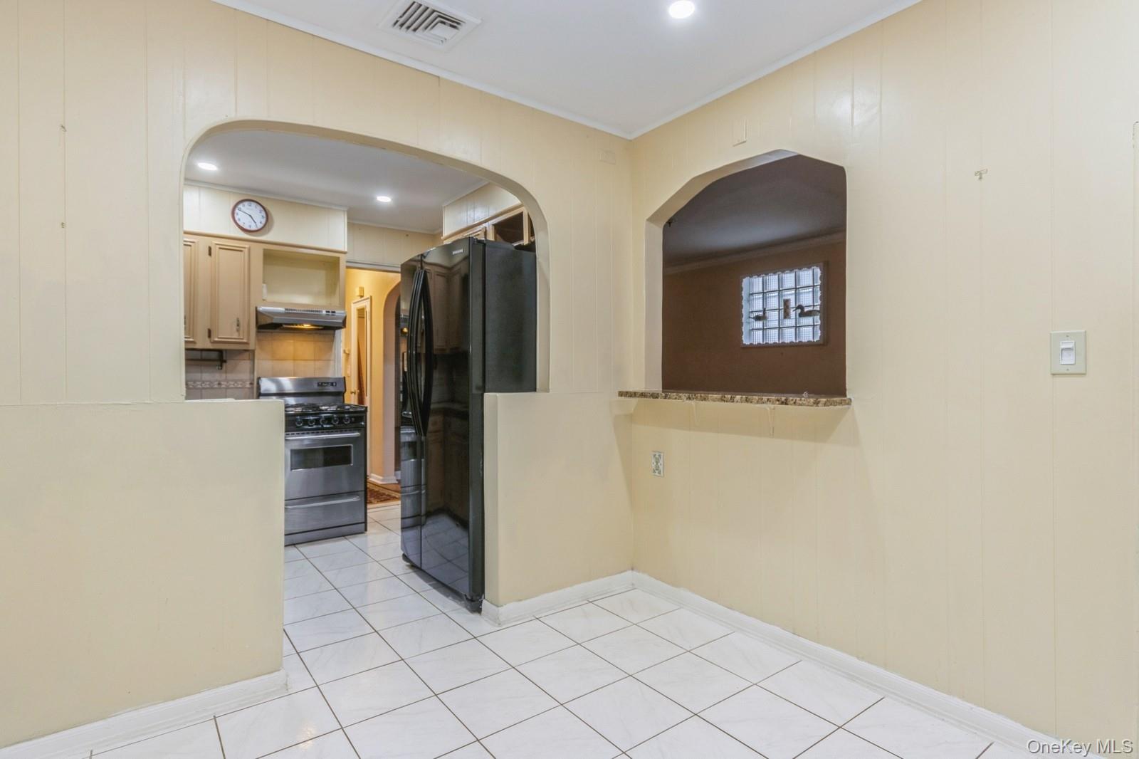 4121 Grace Avenue Property Photo 5