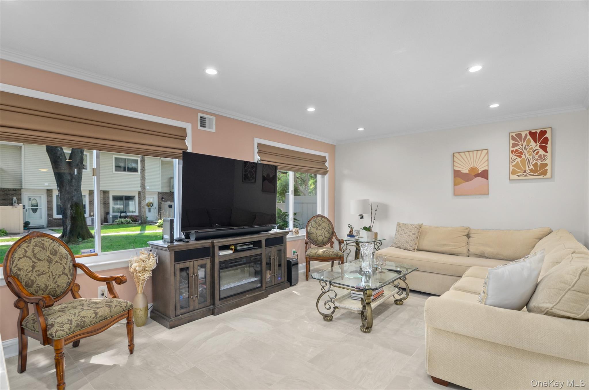236 Springmeadow Drive B Property Photo 4