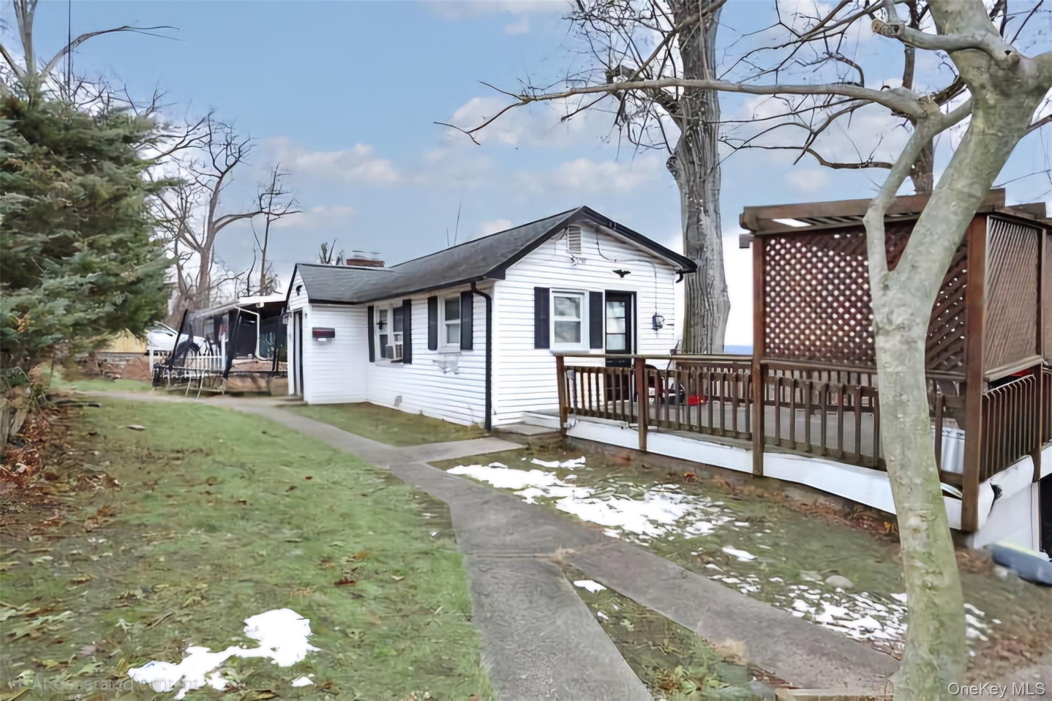 30 Lindbergh Lane Property Photo 5