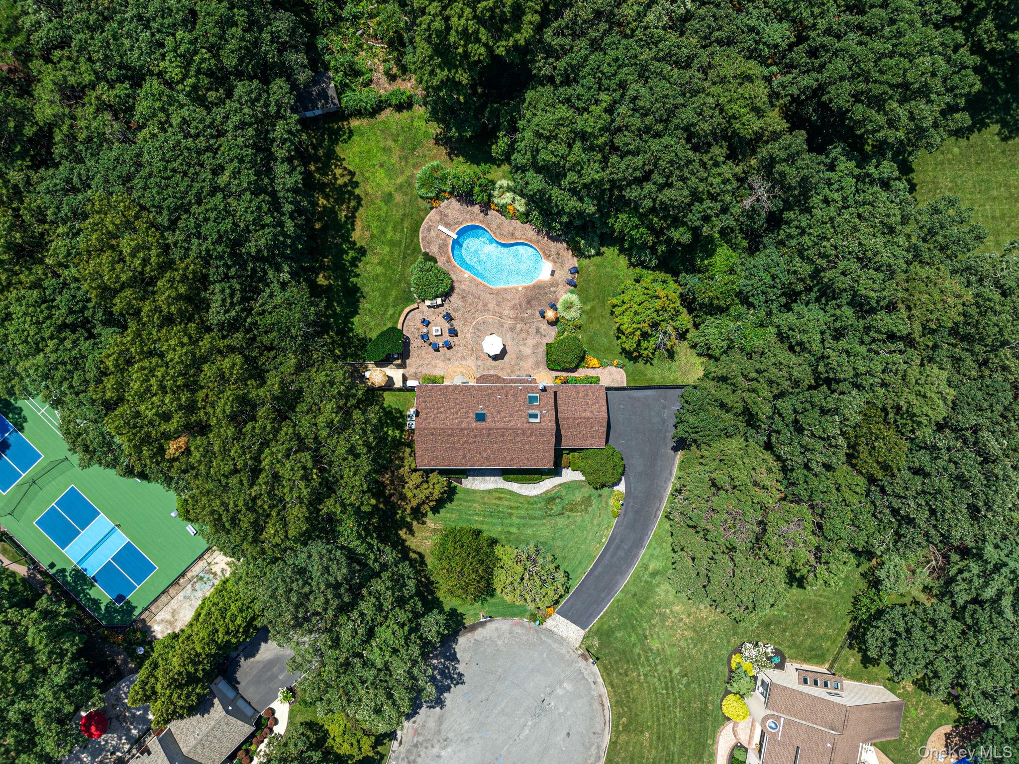 4 Saybrook Court Property Photo 8