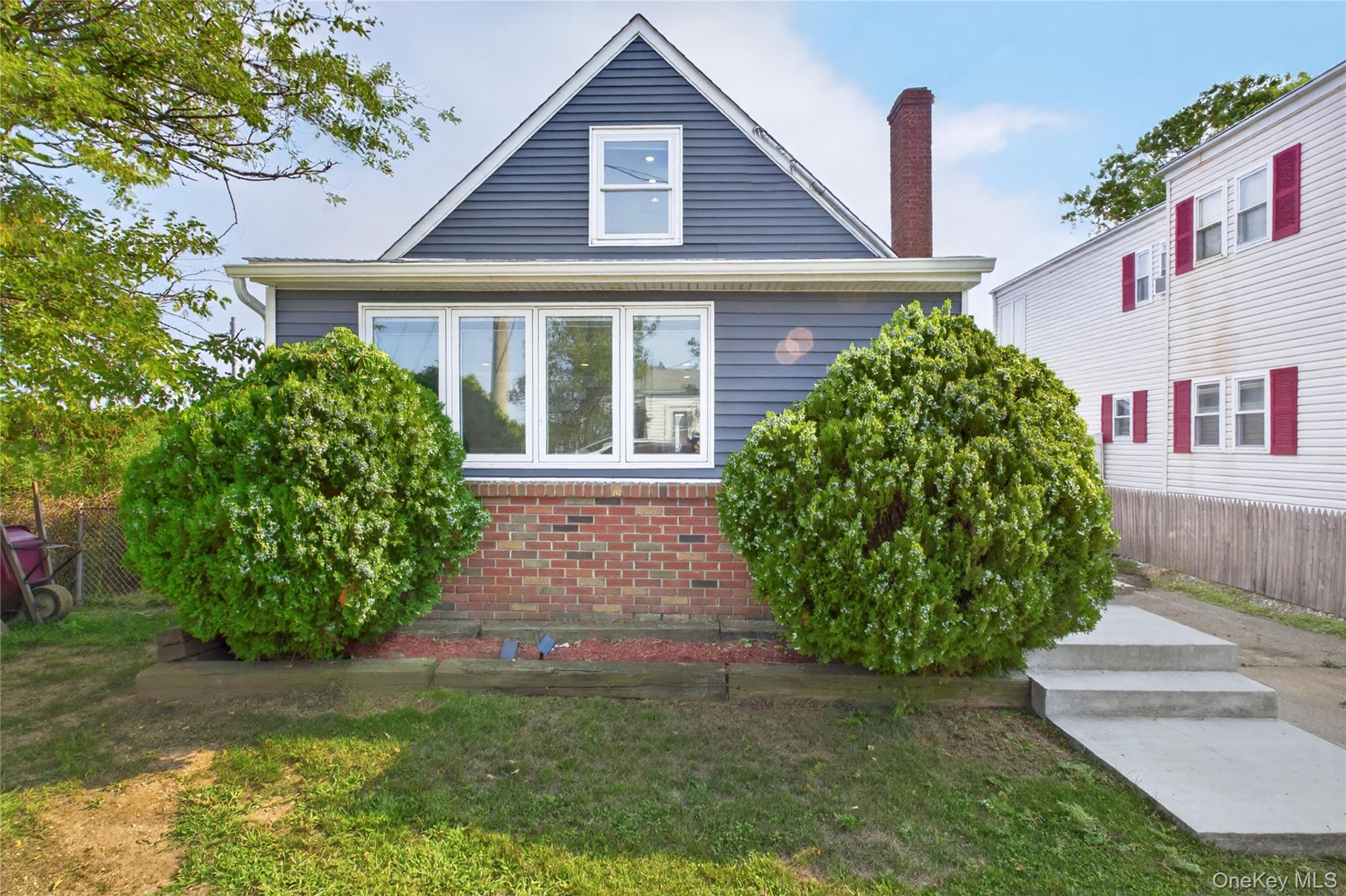 16 Dewey Street Property Photo 1