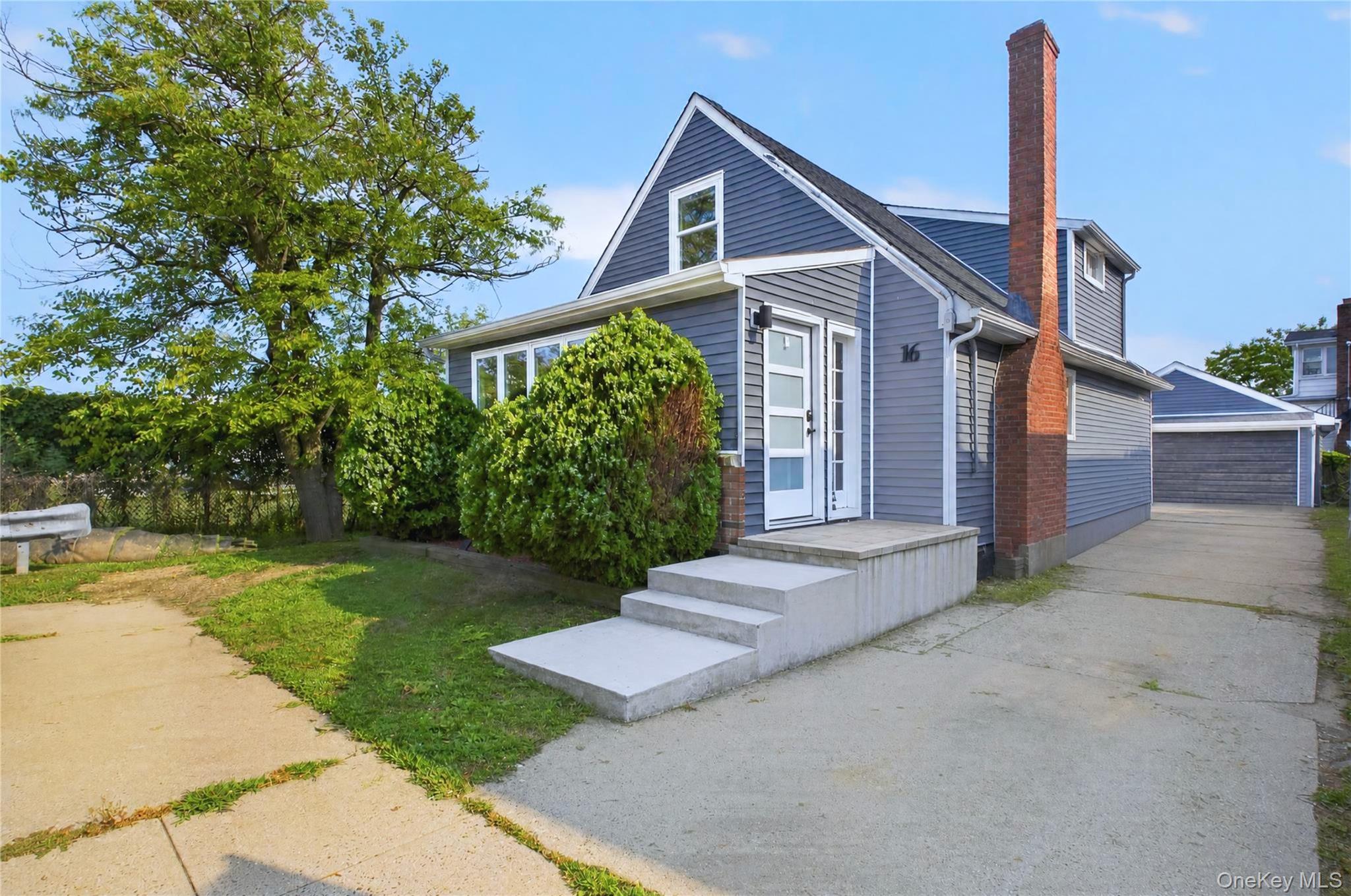 16 Dewey Street Property Photo 2