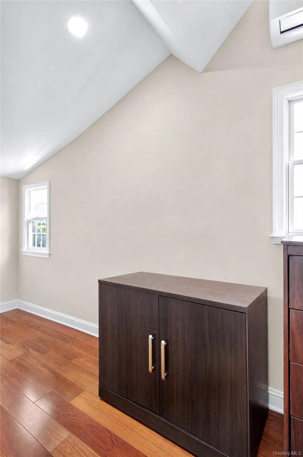 16 Dewey Street Property Photo 22