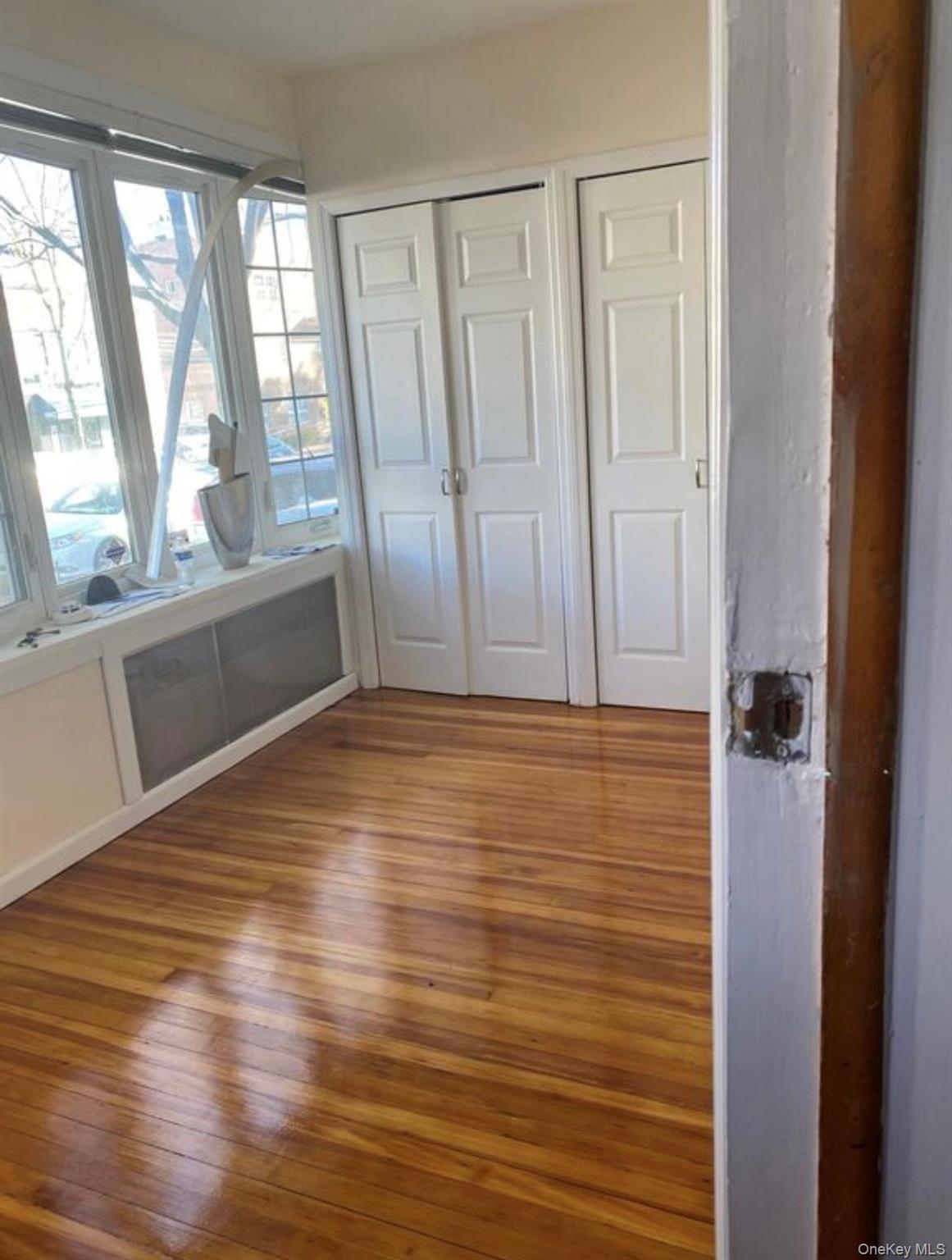 4122 163rd Street Property Photo 8