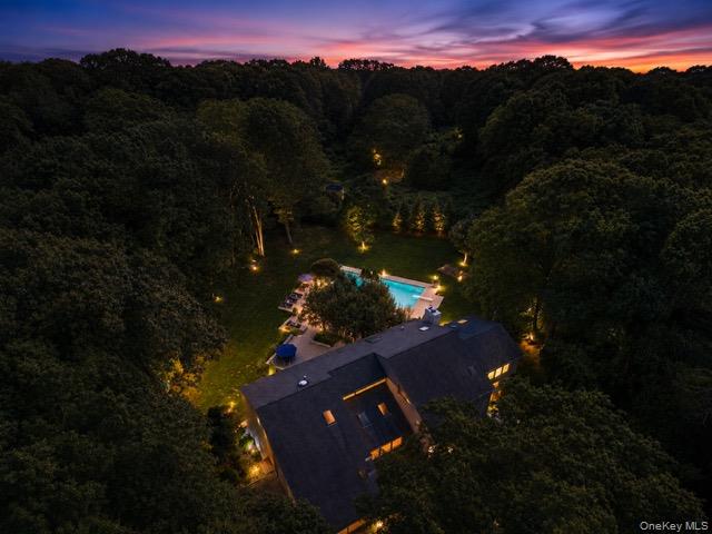 6 Fox Hunt Court Property Photo 2