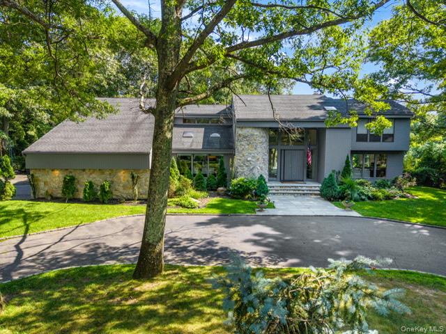 6 Fox Hunt Court Property Photo 3