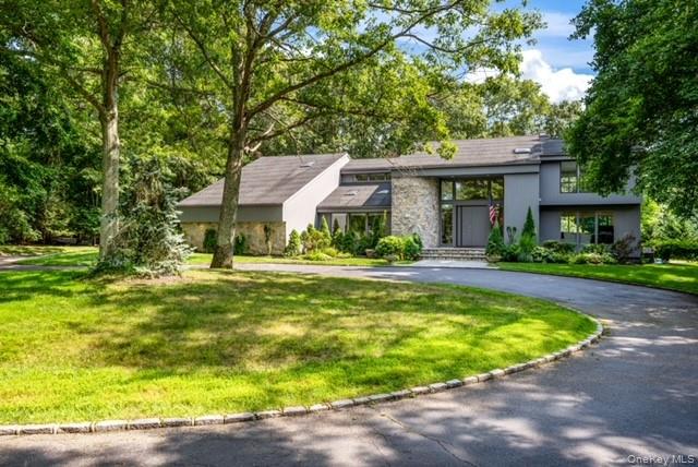 6 Fox Hunt Court Property Photo 4
