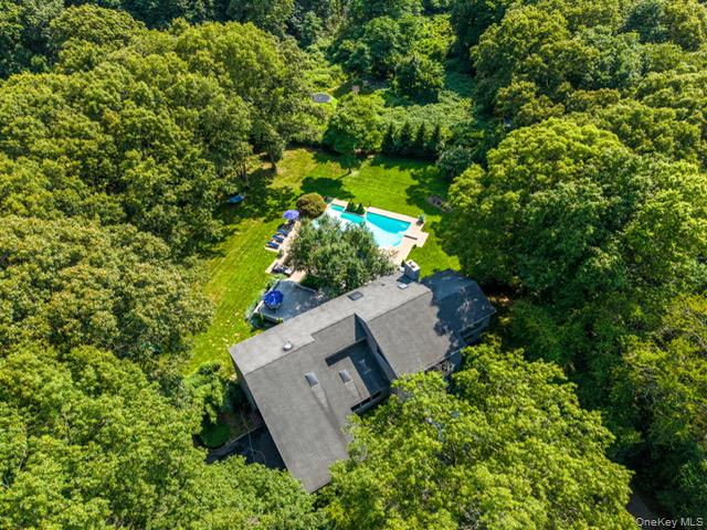 6 Fox Hunt Court Property Photo 7