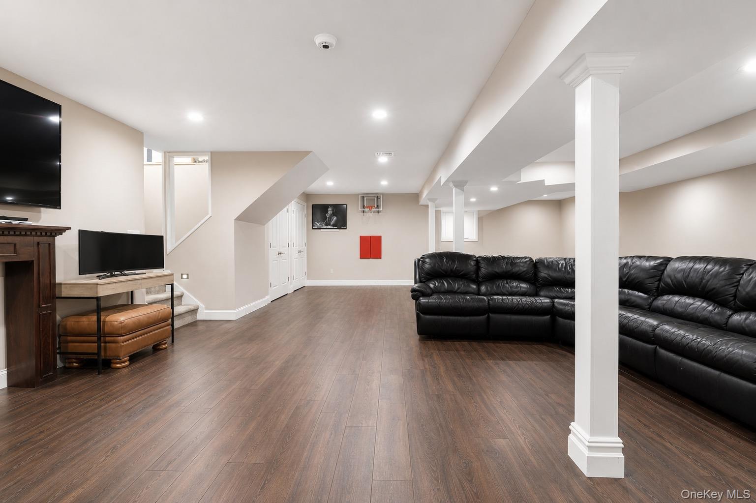 6 Fox Hunt Court Property Photo 28
