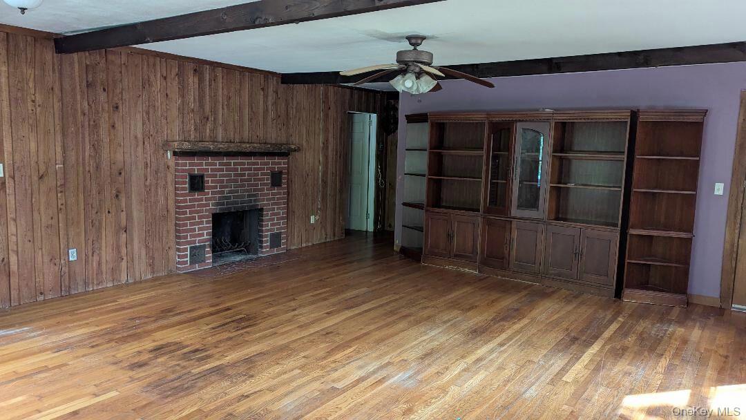 5284 Sound Avenue Property Photo 3