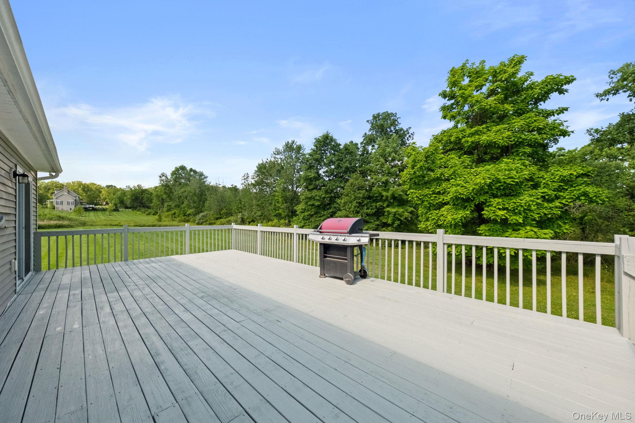 573 Dubois Road Property Photo 29