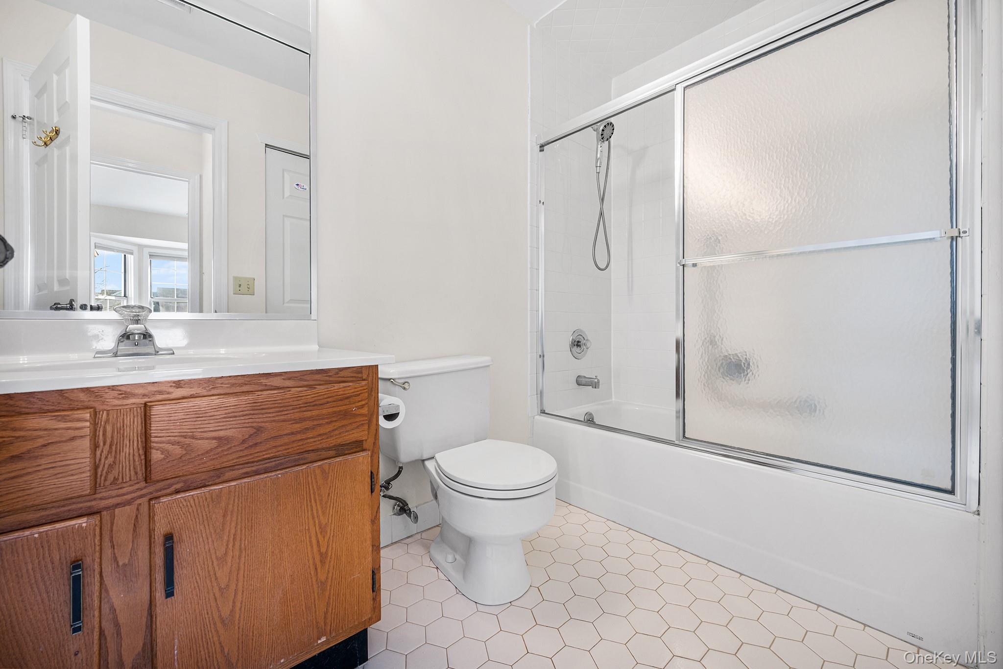 11d Rothwell Drive Property Photo 9