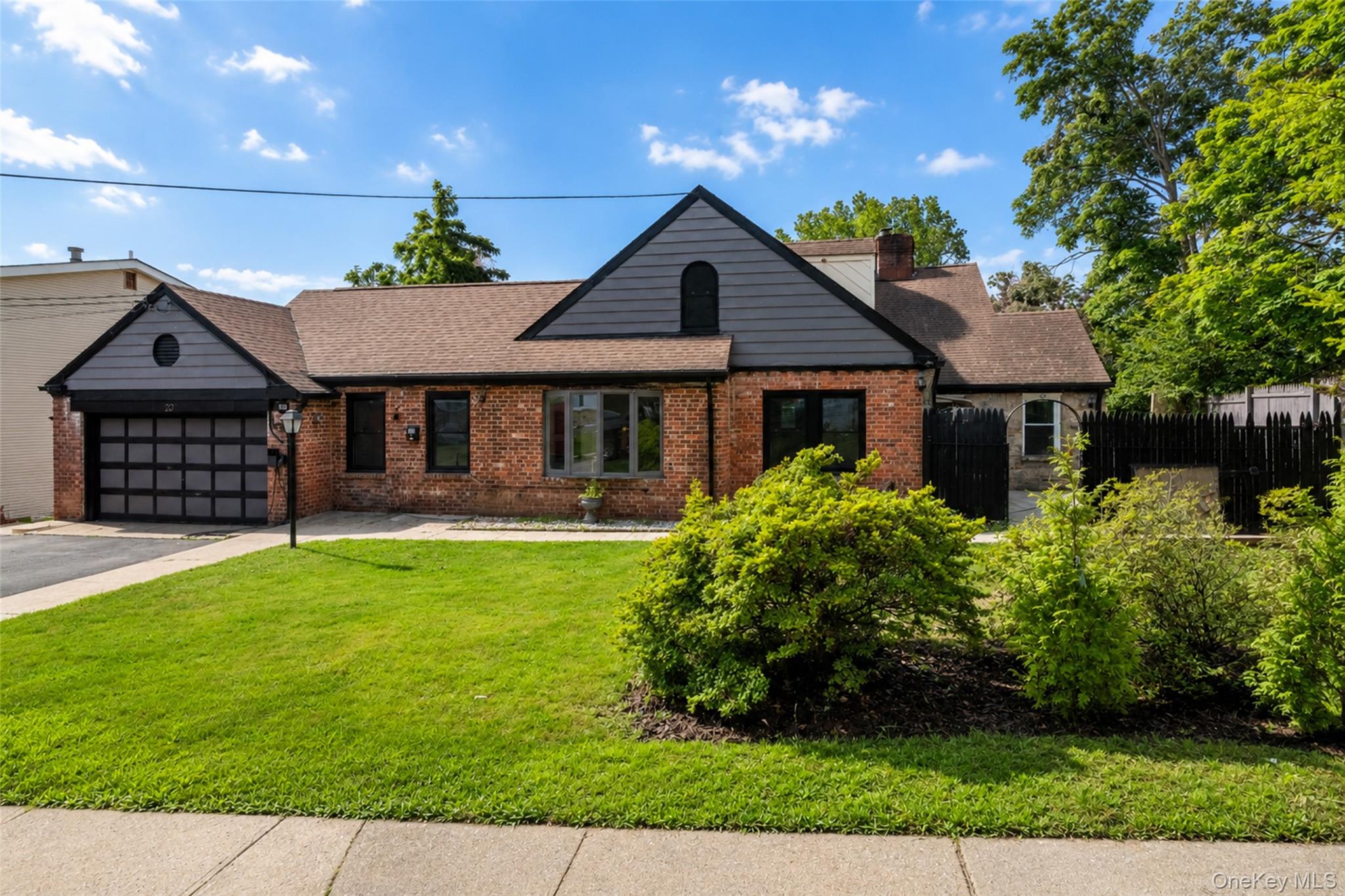 6 Truman Avenue Property Photo 1