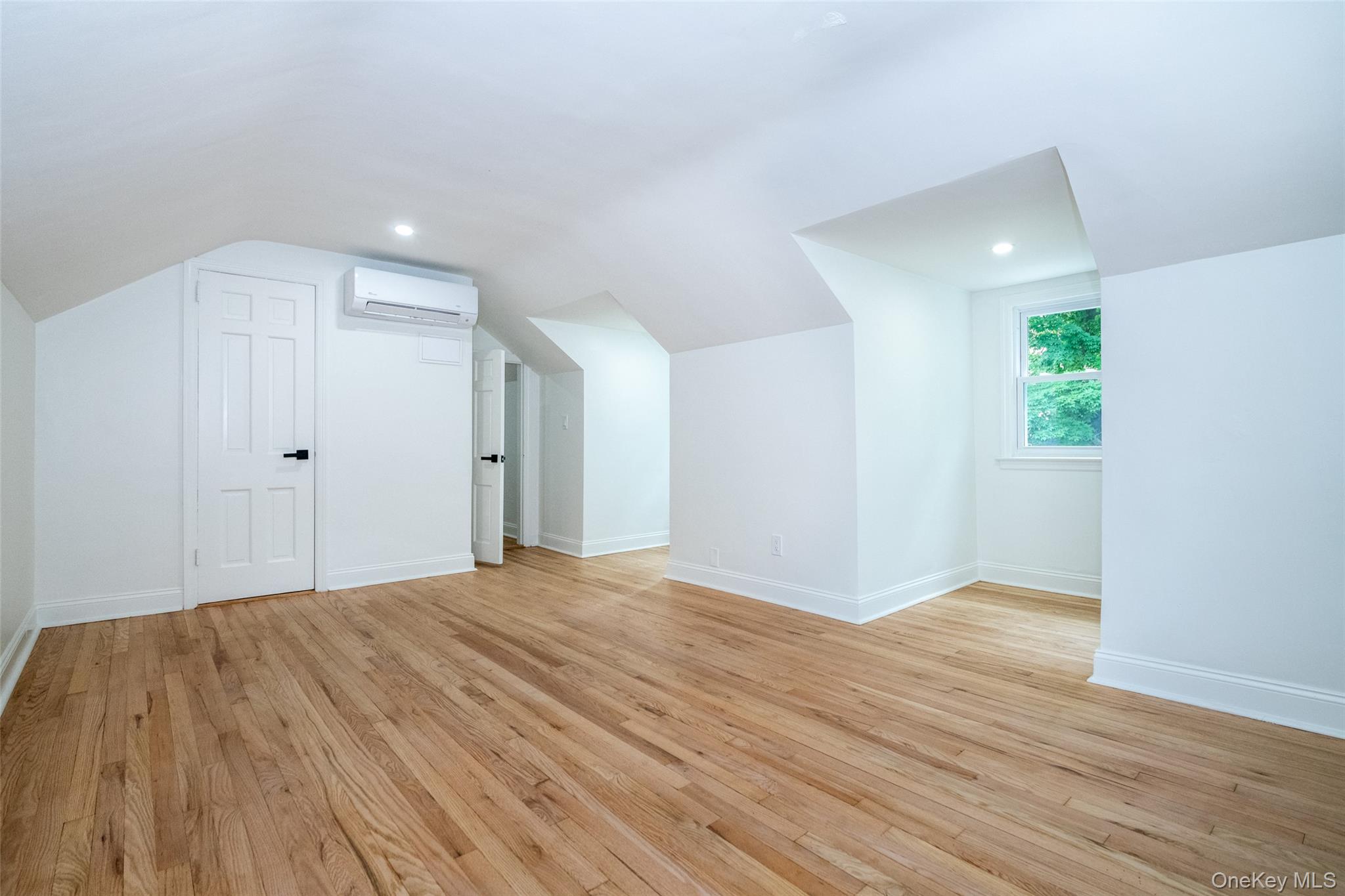 6 Truman Avenue Property Photo 25