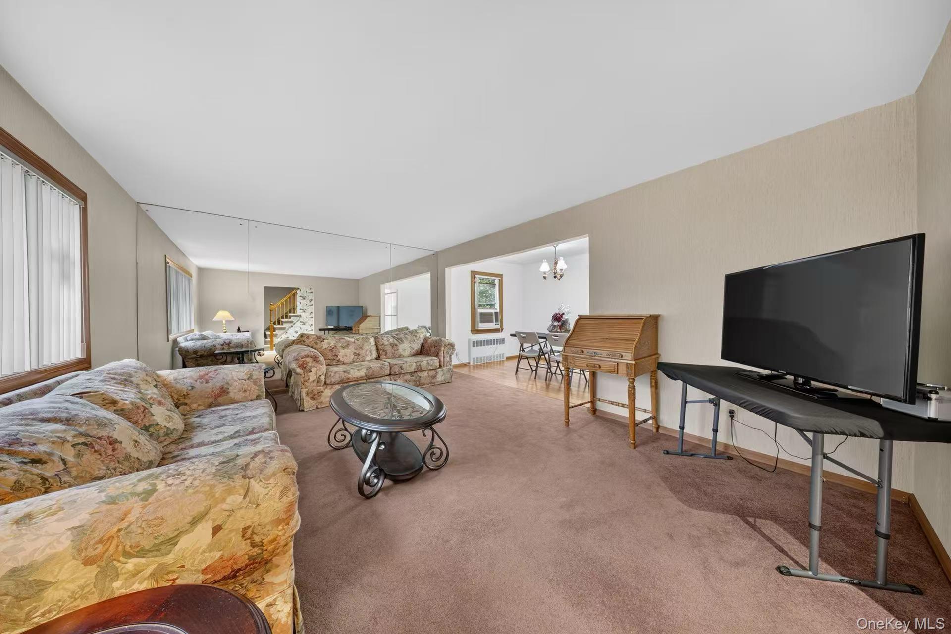 1769 W End Avenue Property Photo 3