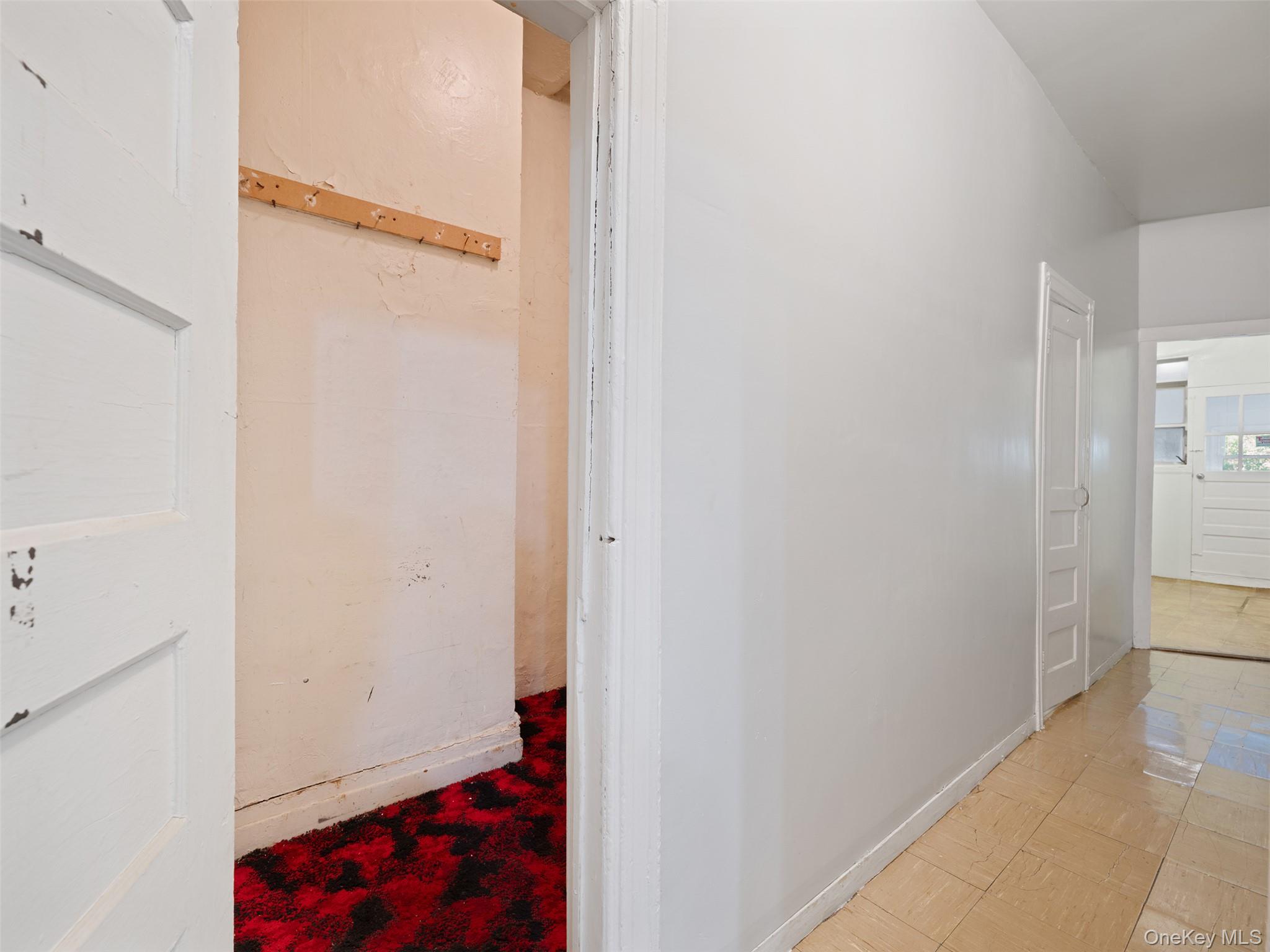 99 E 31st Street Property Photo 7