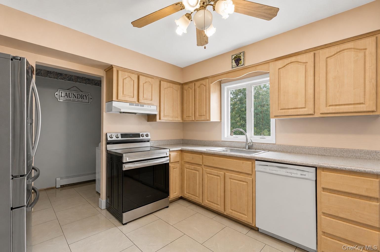 8 Singingwood Drive Property Photo 4