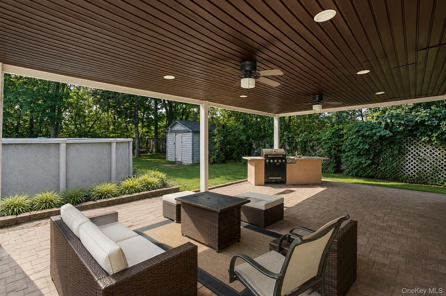 8 Singingwood Drive Property Photo 15