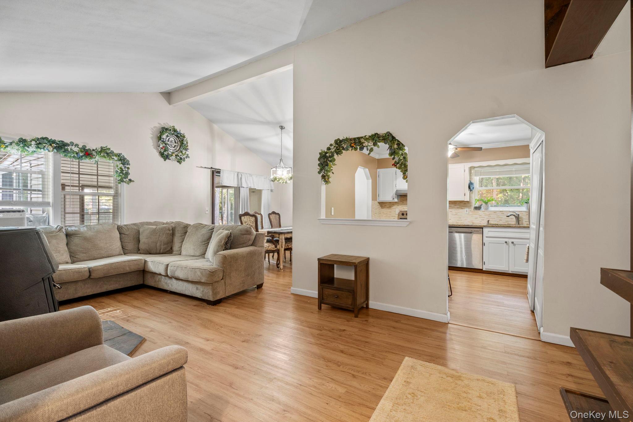 28 Yaphank Avenue Property Photo 3