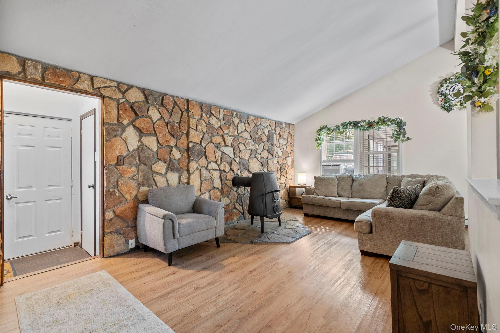 28 Yaphank Avenue Property Photo 4