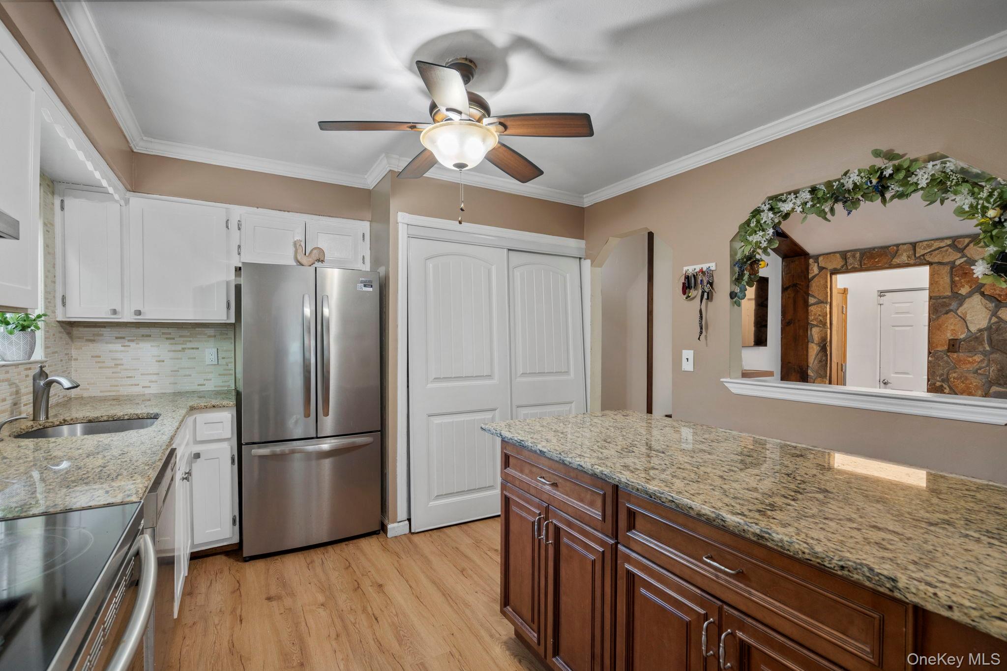28 Yaphank Avenue Property Photo 10