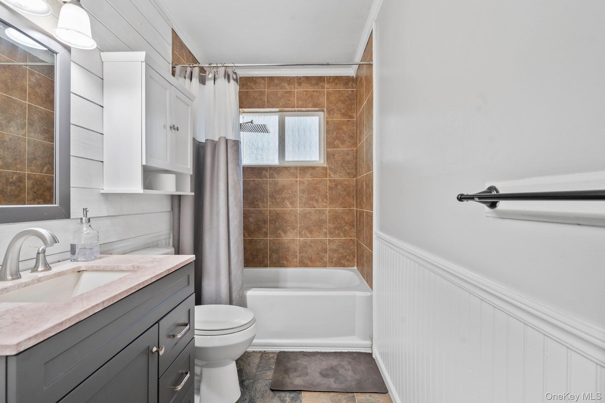 28 Yaphank Avenue Property Photo 20