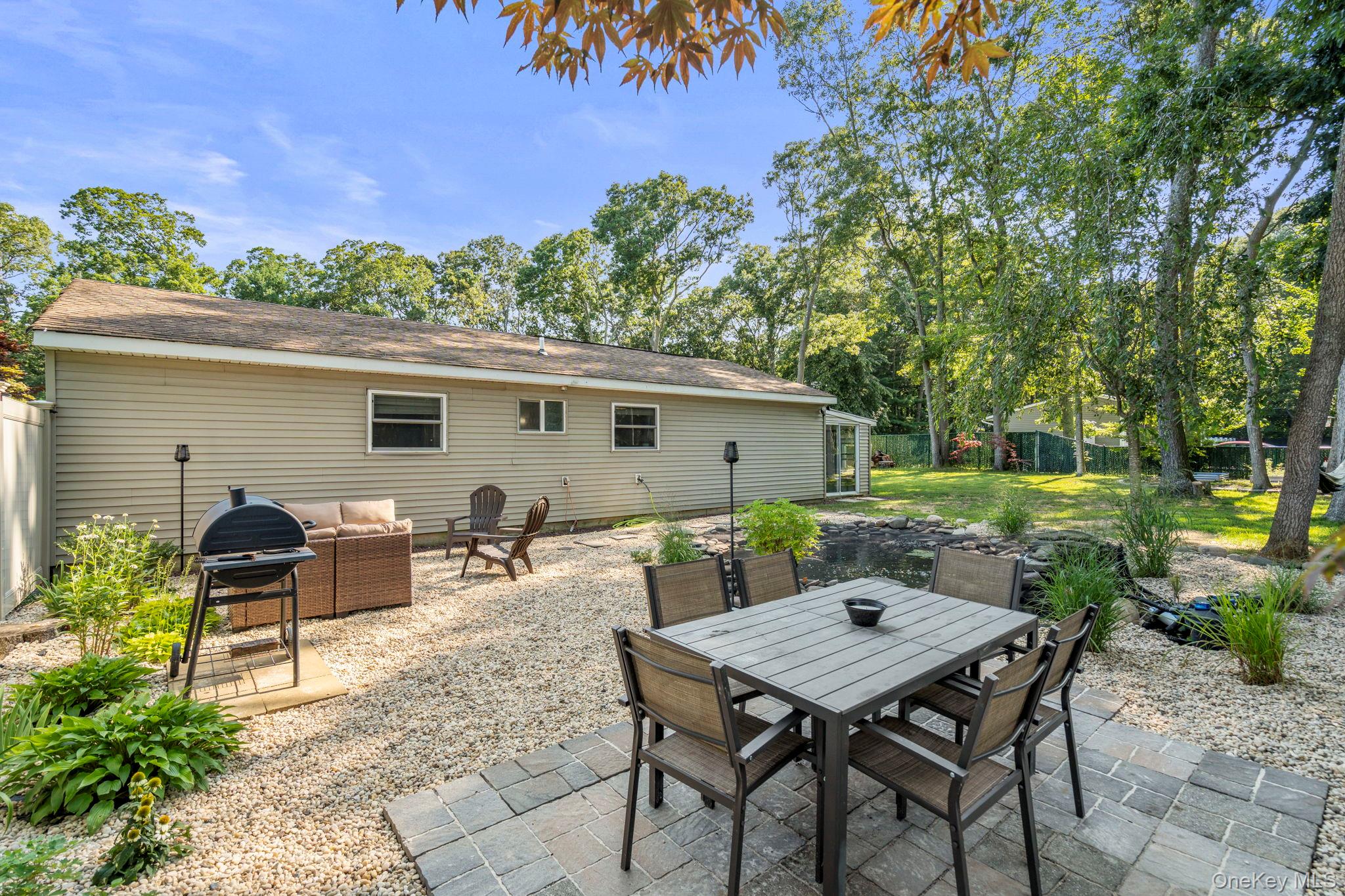 28 Yaphank Avenue Property Photo 23