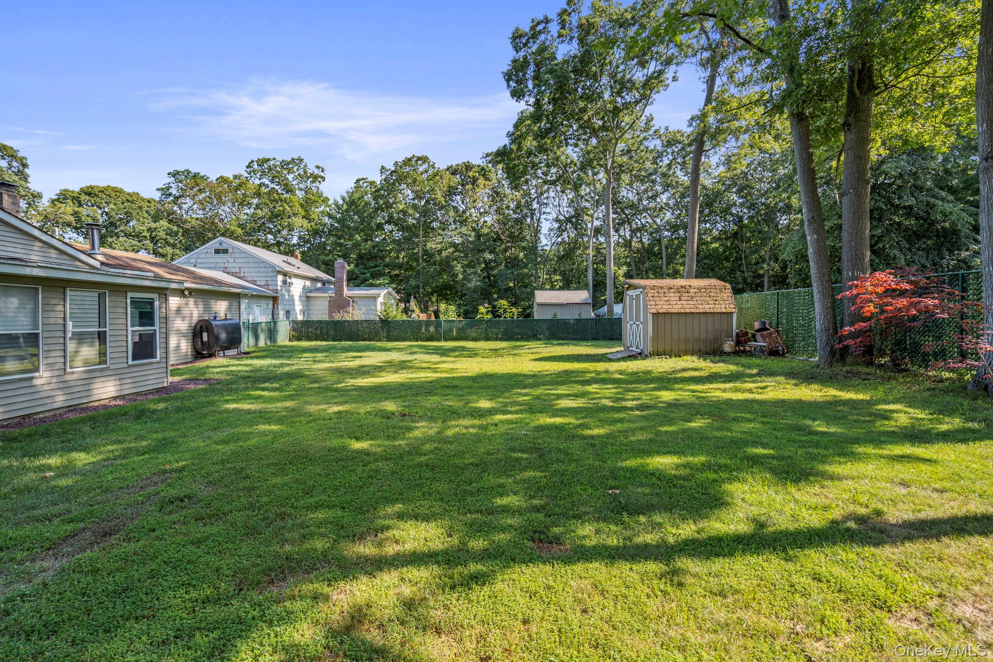 28 Yaphank Avenue Property Photo 26