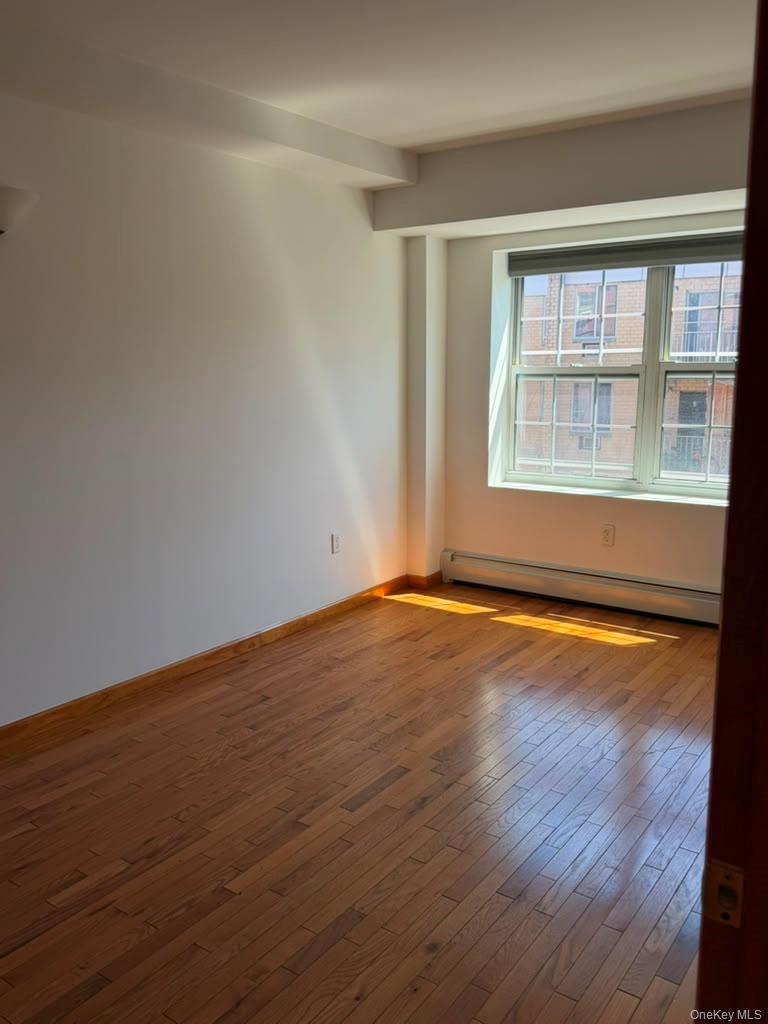 35-19 Leavitt Street 4j Property Photo 7