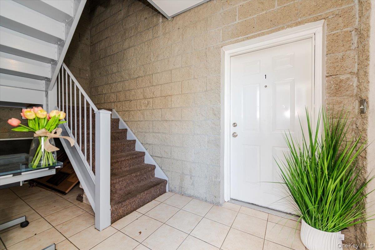 1432 Outlook Avenue 3 Property Photo 4
